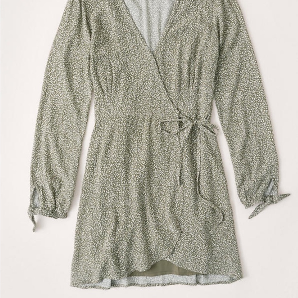 Abercrombie & Fitch Sage and White Patterned Dress